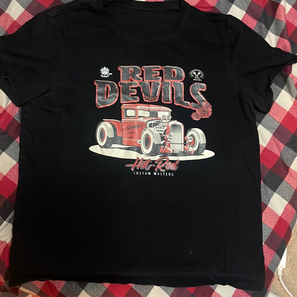 Red Devils Graphic Tee
